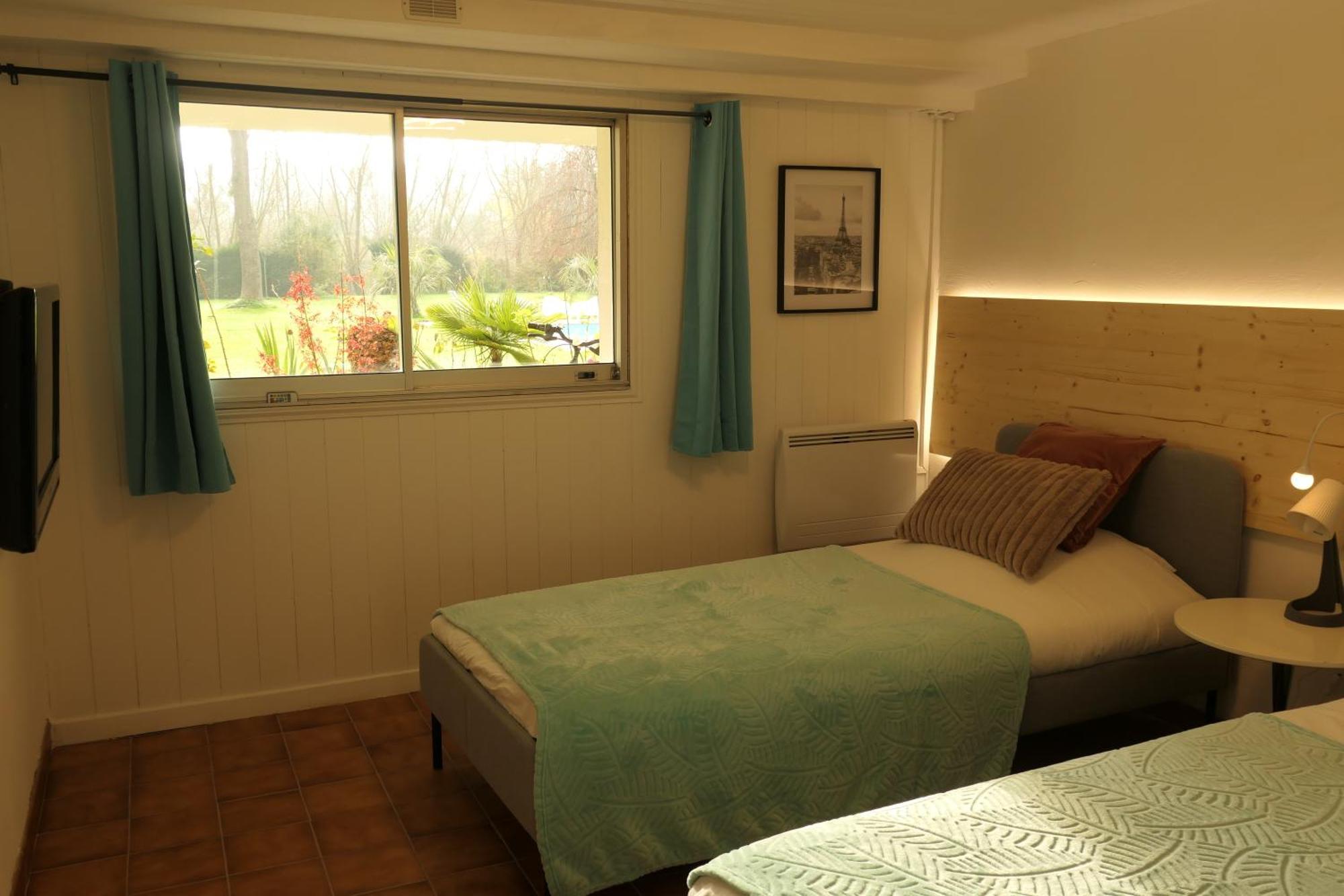 Appartement Familial Au Bord De La Marne, Jardin 8000M2, Piscine, Court De Tennis, Terrasse, Parking Gratuit Proche Disneyland Isles-lès-Villenoy Exteriör bild