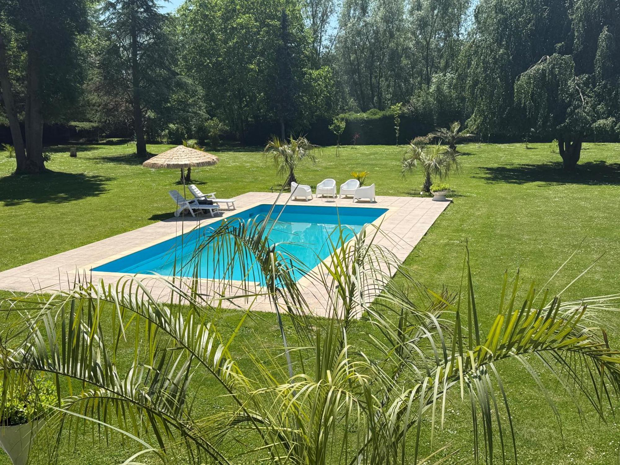 Appartement Familial Au Bord De La Marne, Jardin 8000M2, Piscine, Court De Tennis, Terrasse, Parking Gratuit Proche Disneyland Isles-lès-Villenoy Exteriör bild